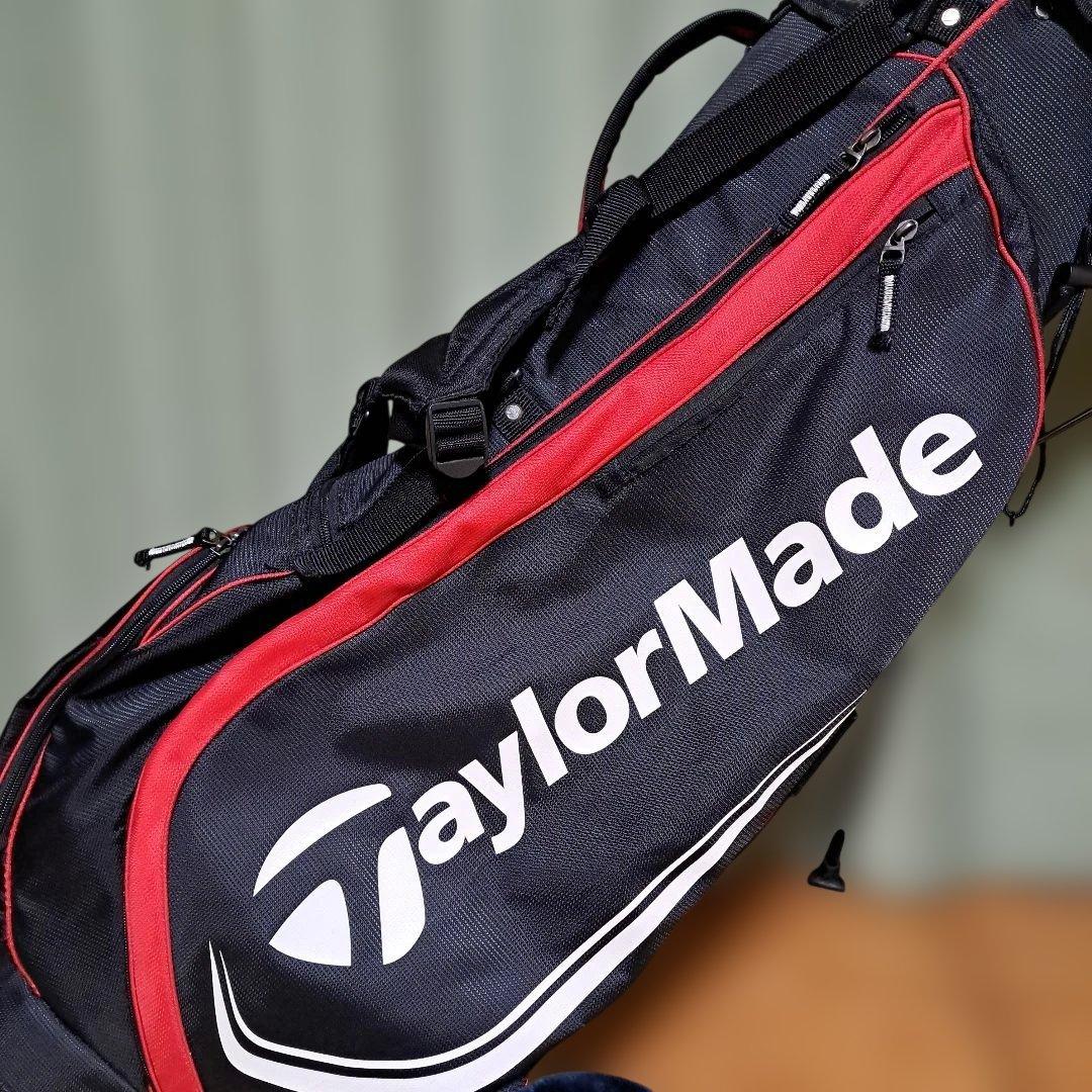 TaylorMade スタンド式キャディバッグ、フード付き。アイアンカバー付き。