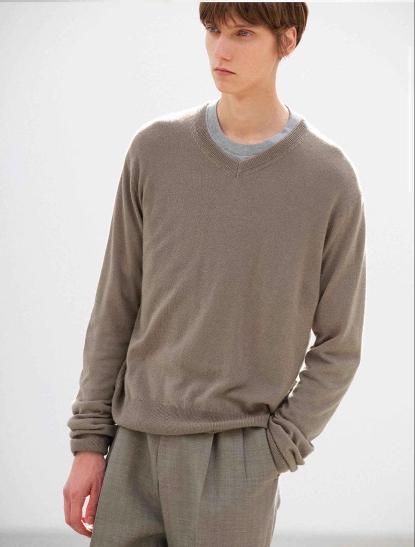 定価以下SUPER FINE CASHMERE SILK KNIT V-NECK