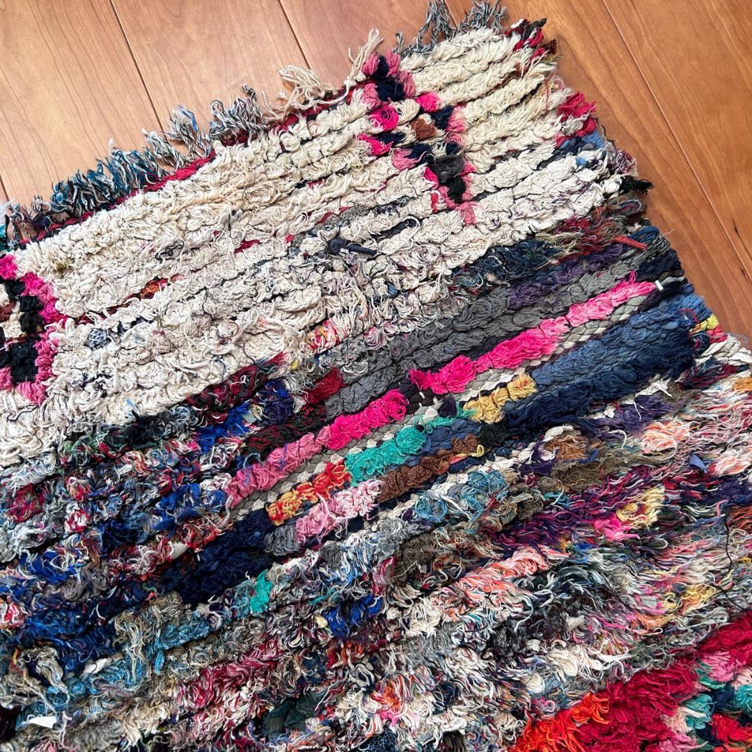 モロッコ　ヴィンテージ アジラル　ラグ　ベージュ