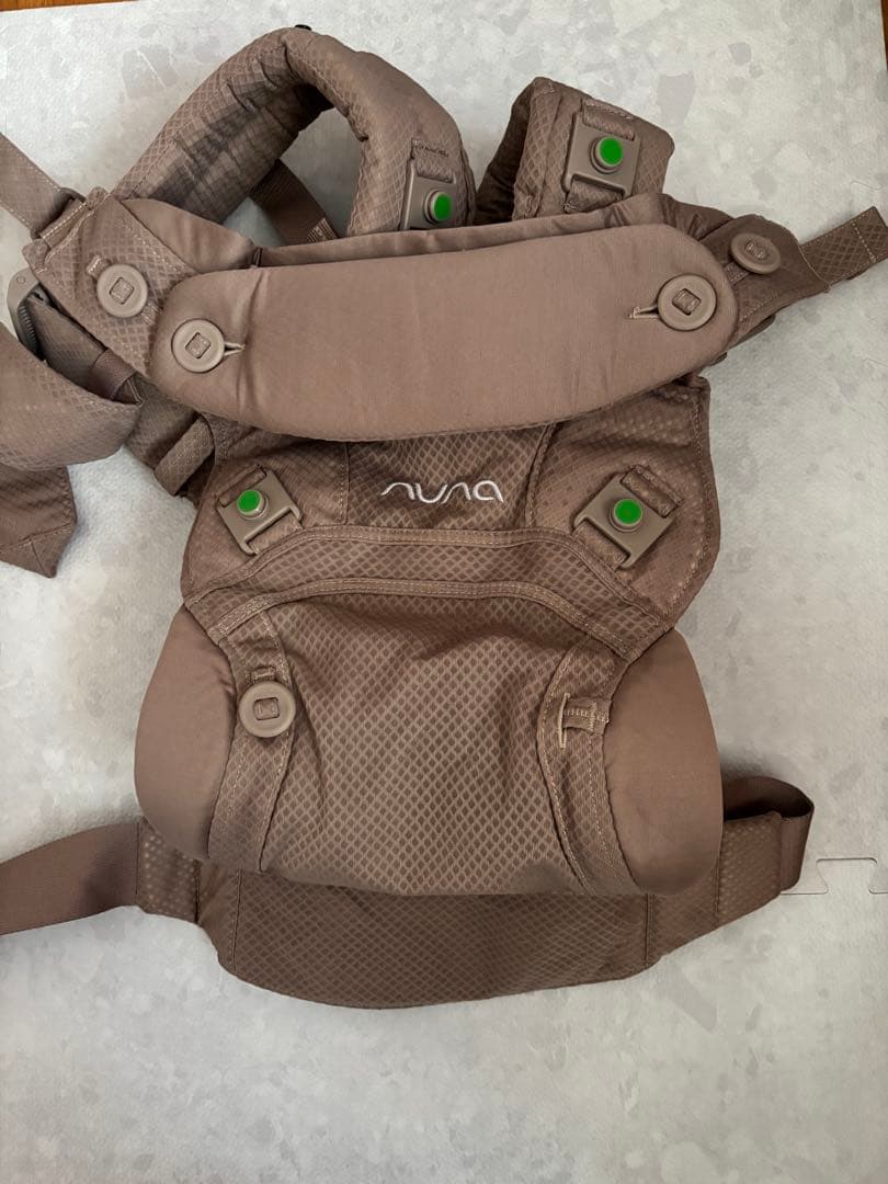 美品　NUNA CUDL clik ヌナ　カドルクリック　マッシュルーム