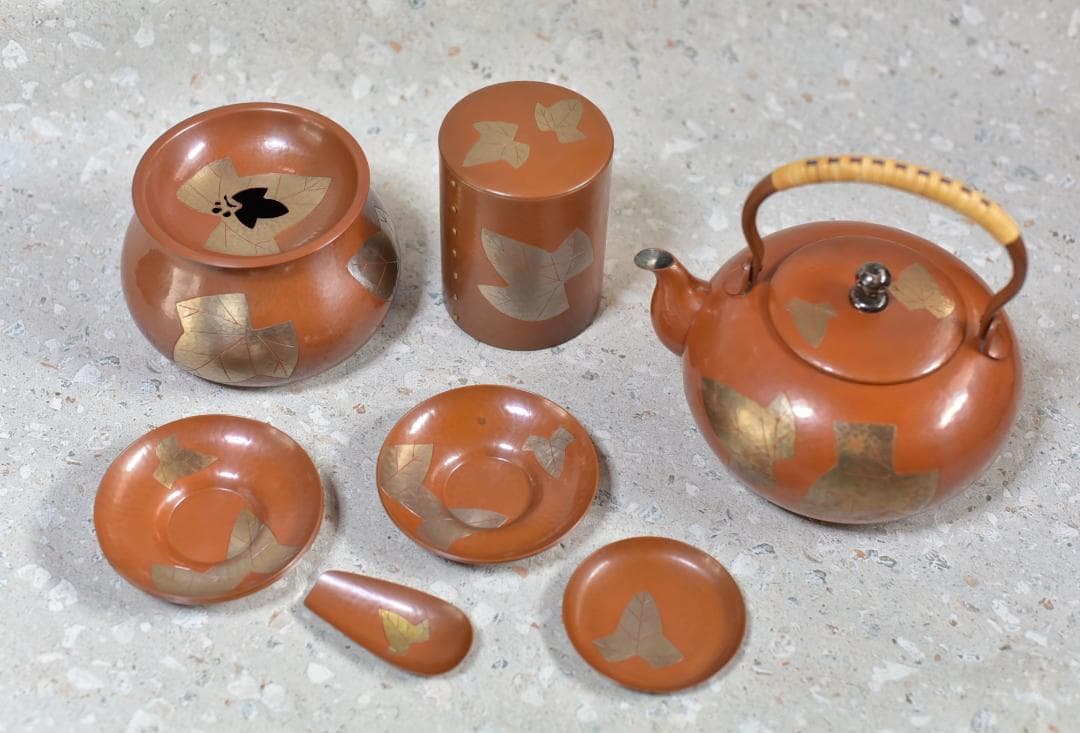 玉川堂、鎚起銅器、葉分茶器揃（7点）　銅器　共箱／茶道具