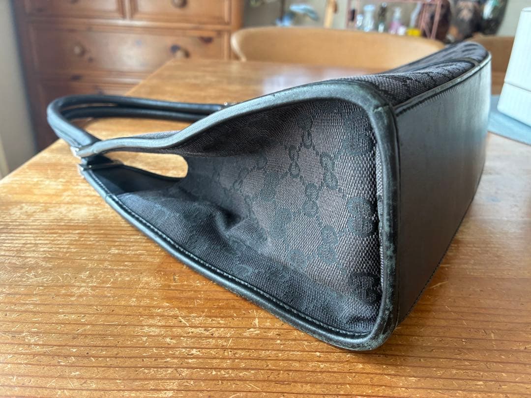 GUCCI グッチ　ブラック ハンドバッグ