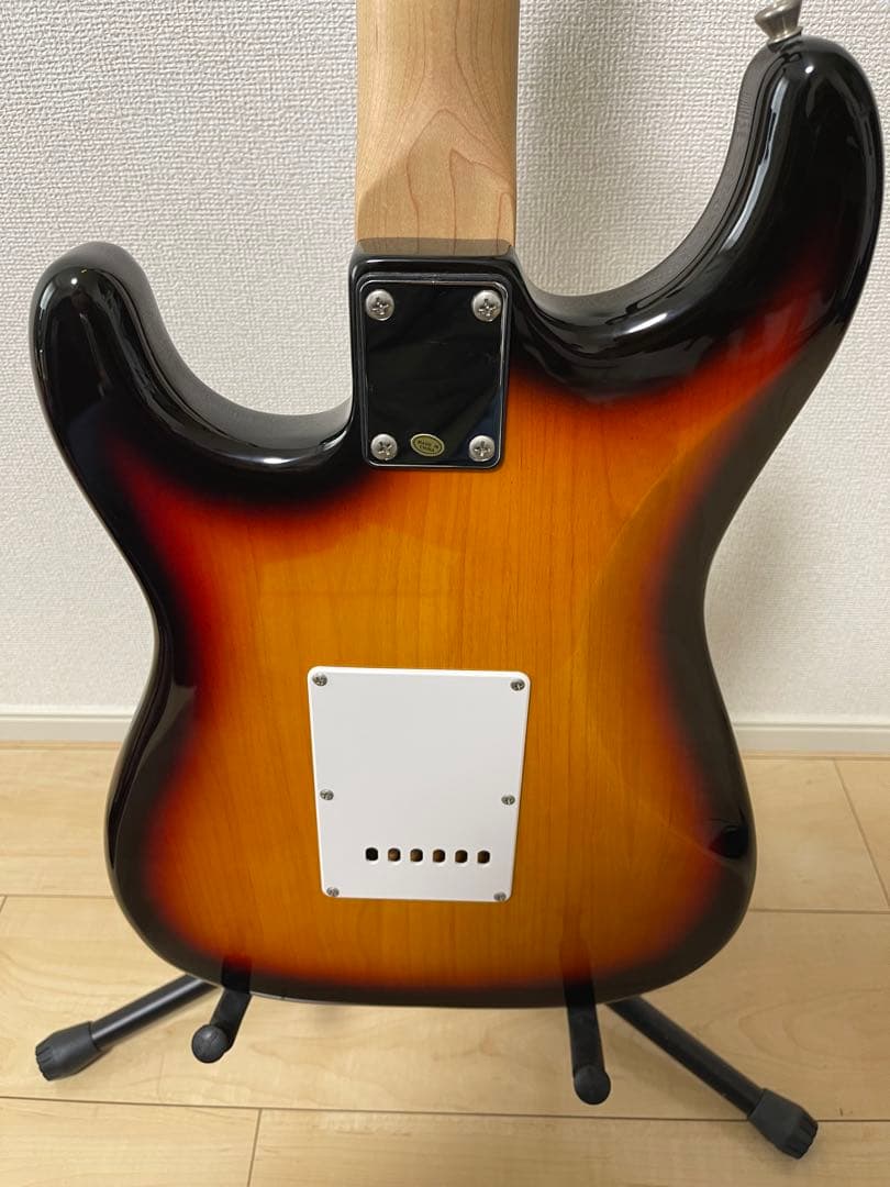 Bacchus エレキギター　スタンド付き