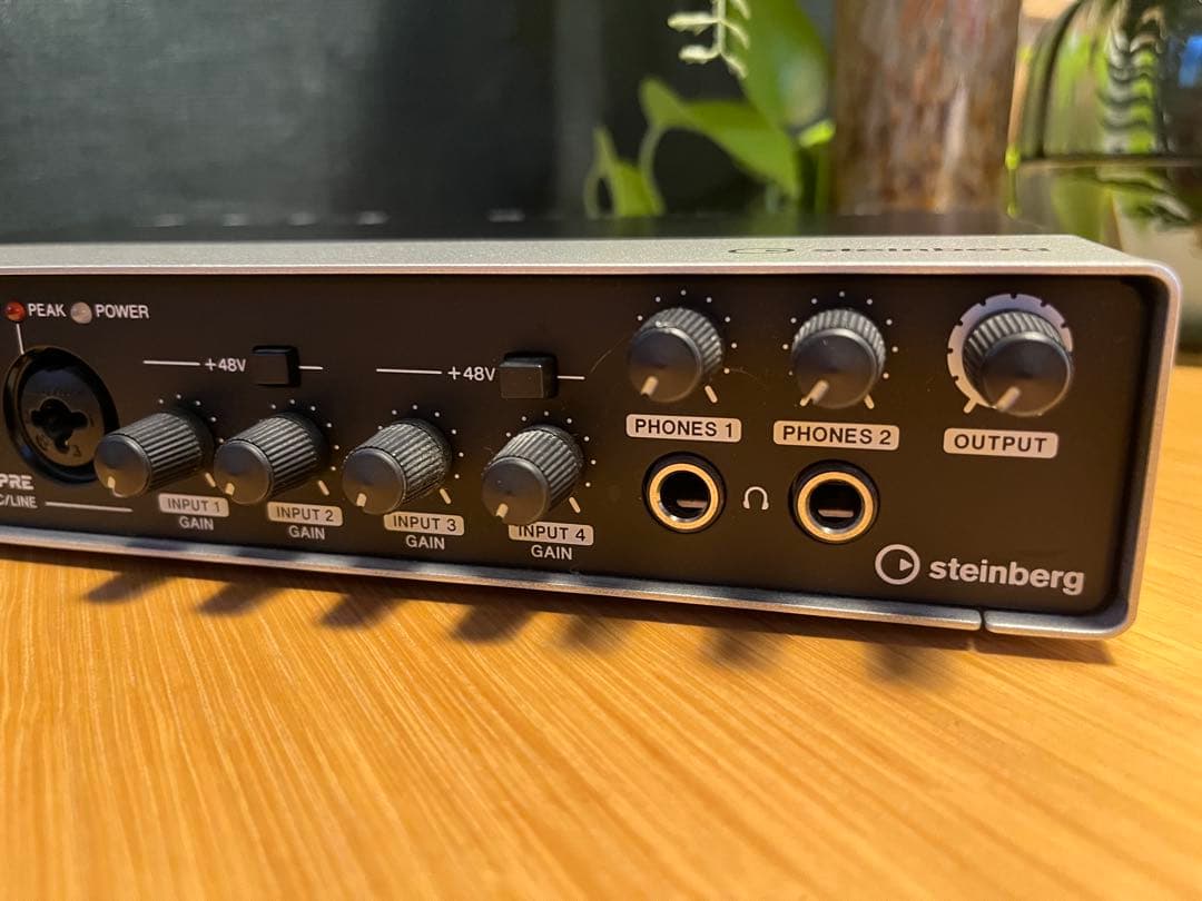 【美品】 Steinberg UR44 オーディオインターフェース