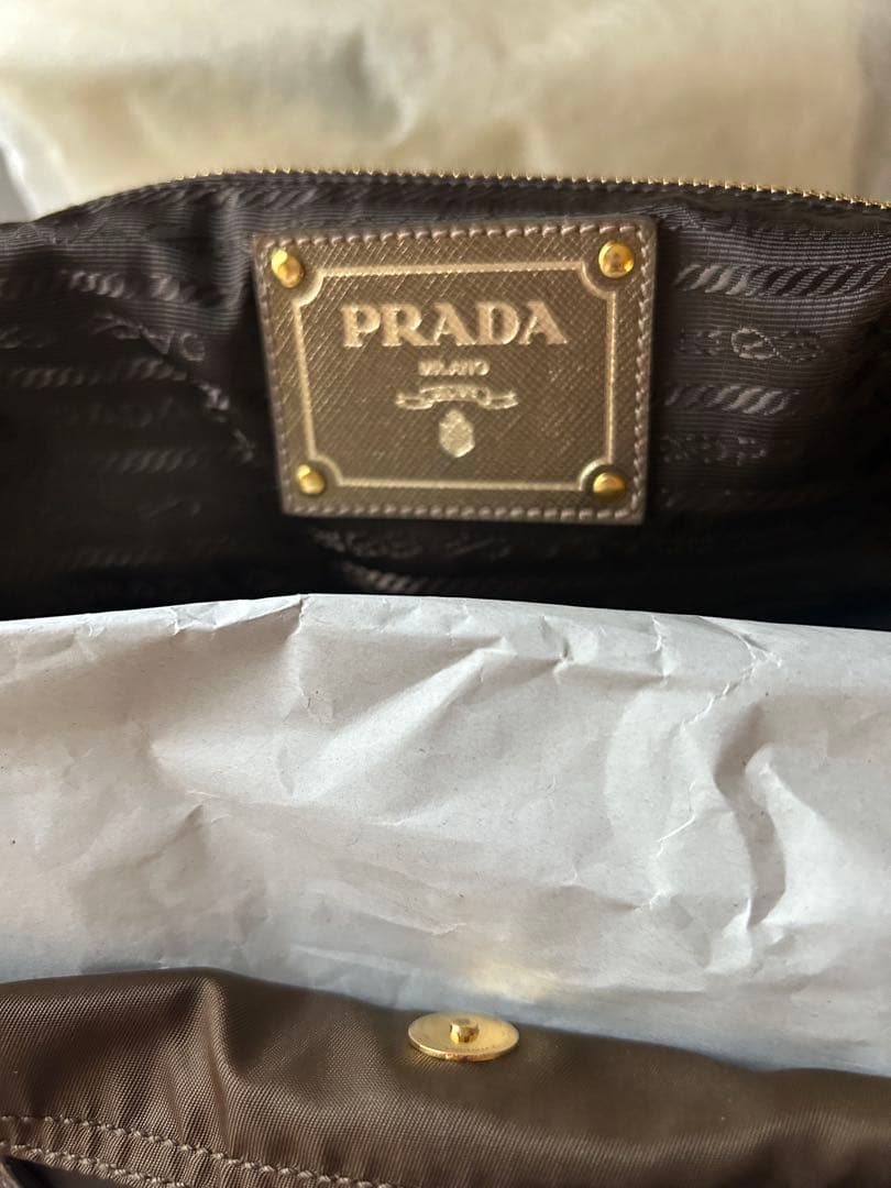 PRADA クマ刺繍ビジュー バッグ