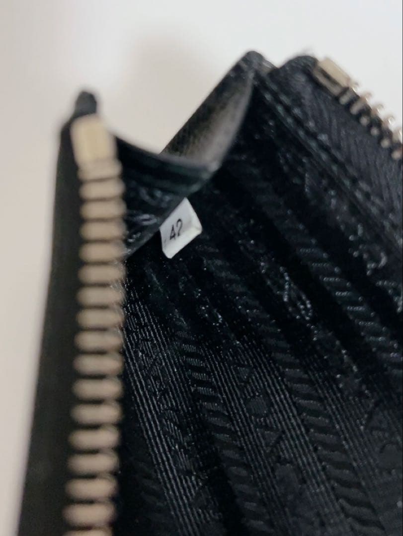 プラダ　PRADA ペンケース　黒　ブラック　三角ロゴ