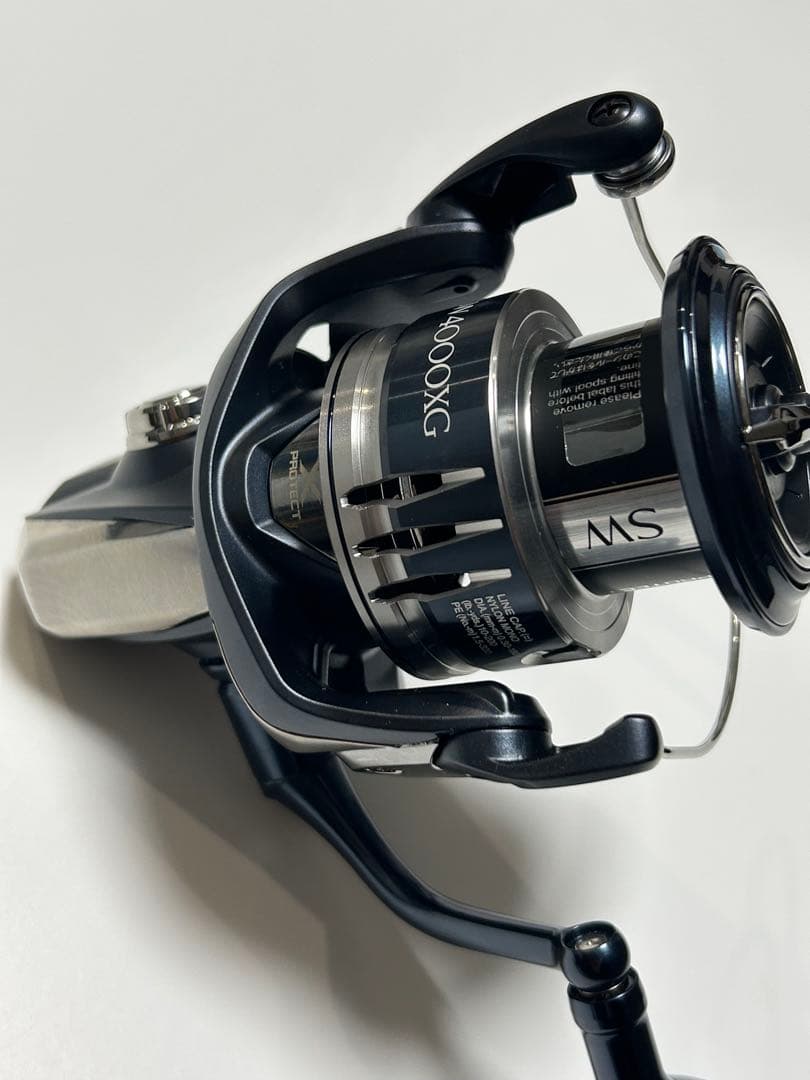 シマノ 20ストラディック SW 4000XG 未使用保管品