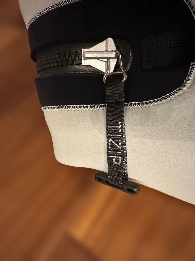 セミドライ ウェットスーツ