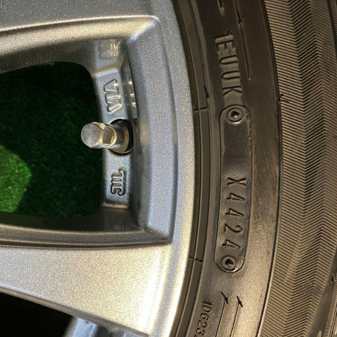 送料込 195/60R17 スタッドレスタイヤホイール4本セット ライズ(HV)