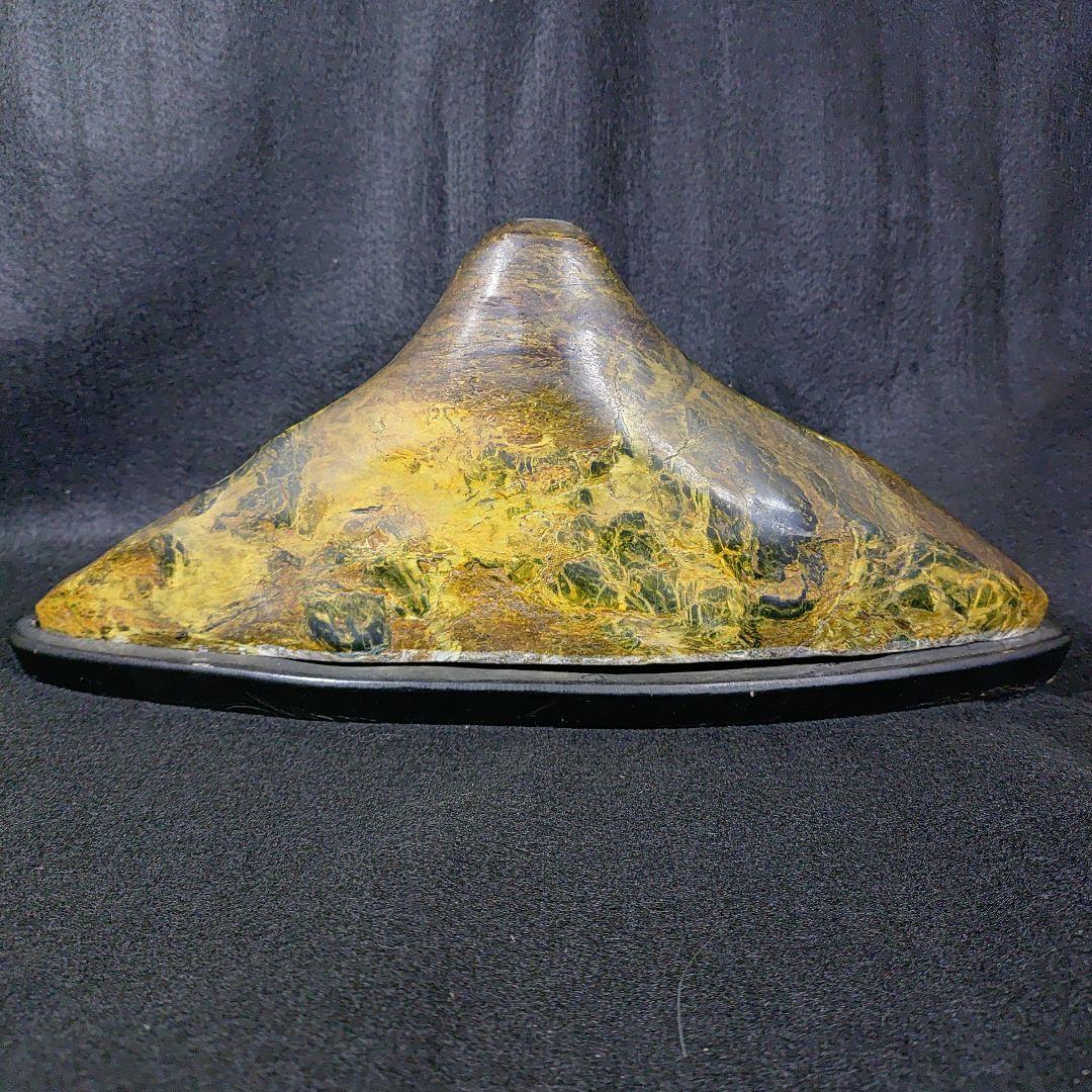 富士山みたいな石　水石