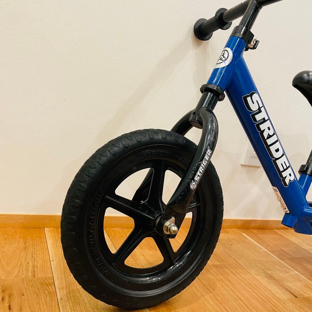 良品 ストライダー バランスバイク ブルー キックバイク 12インチ
