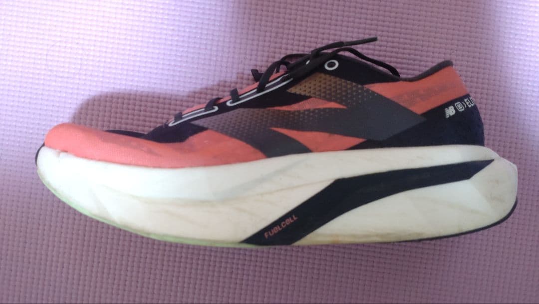 ニューバランス FuelCell SuperComp Elite v4(27cm