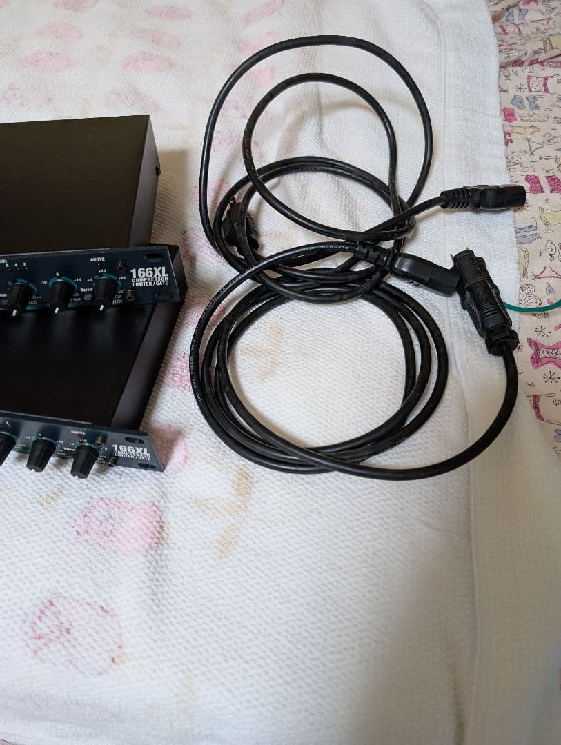 J*n様 dbx　166XL プロセッサー XLR端子付き　２台セット