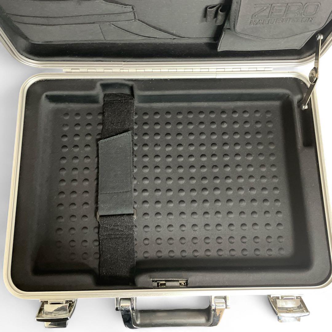 ゼロハリバートン アタッシュケース アルミ シルバー 鍵付き