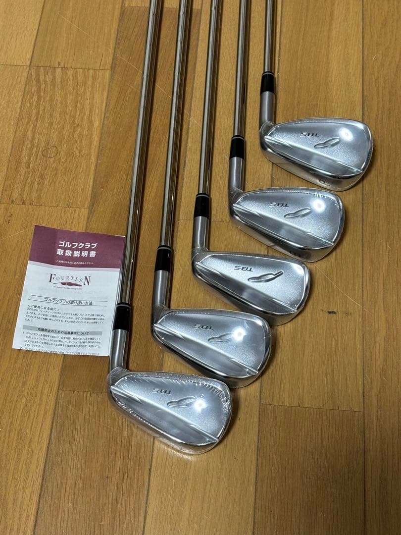 新品2025フォーティーンtb5 アイアン(6〜9 .pw) FS−90i