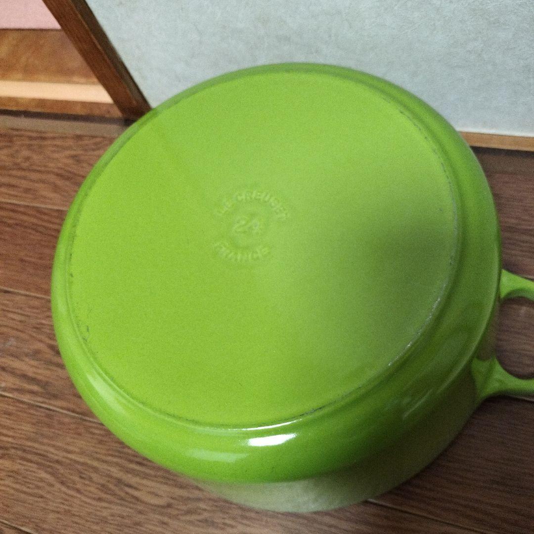 【希少カラー】LE CREUSET 鍋 グリーン　24サイズ