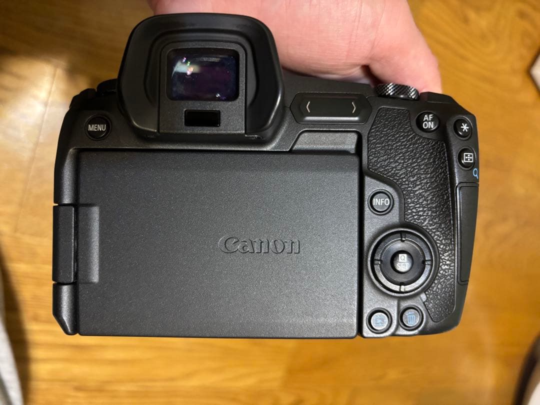キヤノン　EOSRボディ