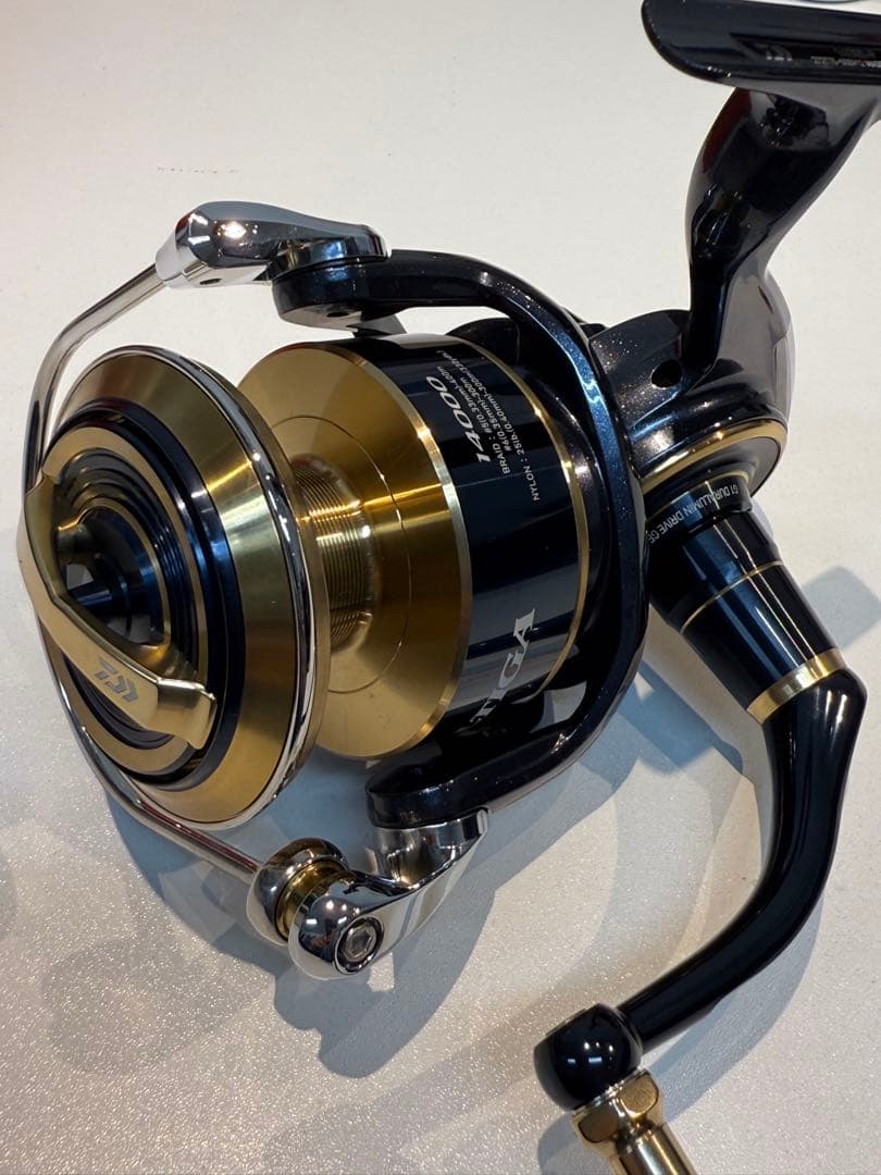 新品　20SALTIGA 14000-P スピニングリール