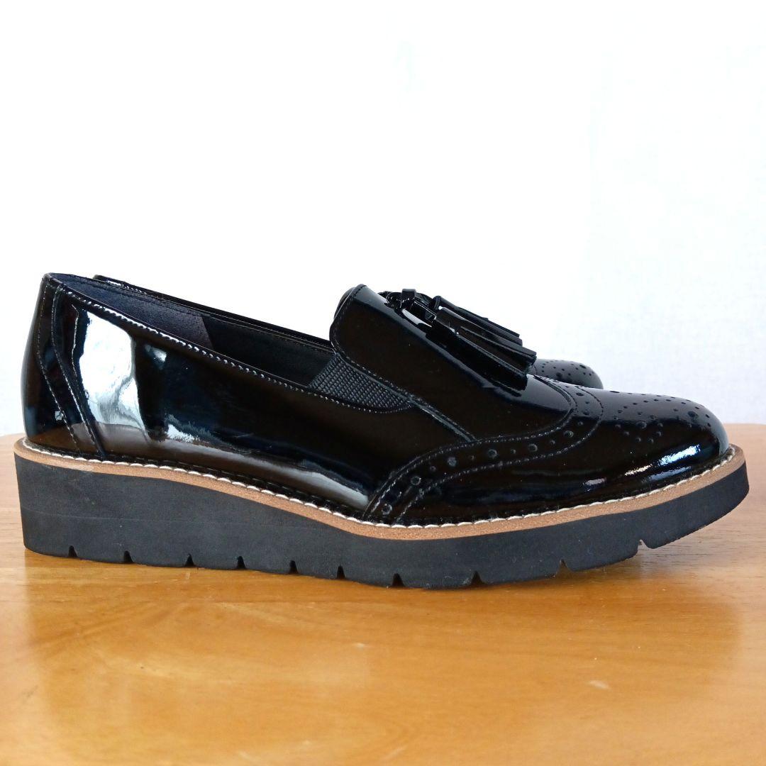 極美品◆DIANA ダイアナ WELLFIT エナメル タッセル ブラック