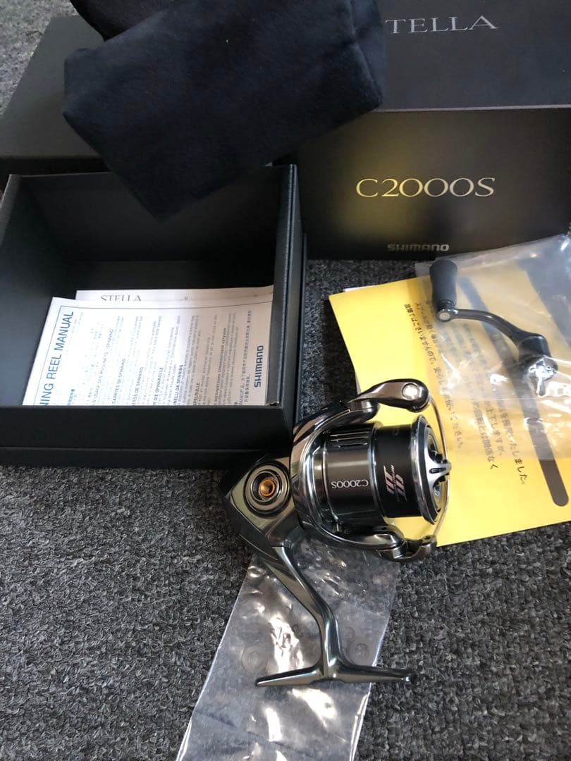 2022 シマノ ステラ C2000S スピニングリール