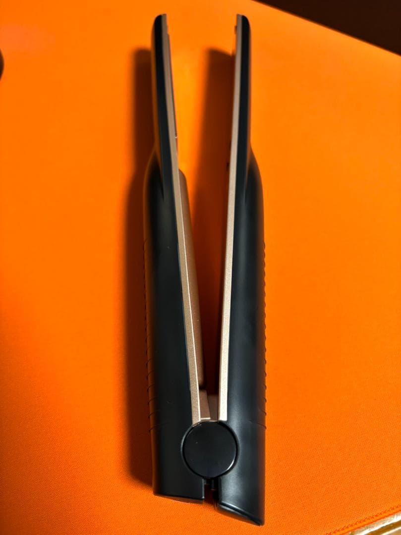 【美品/付属完備】MEDULLA コードレスヘアアイロン 黒