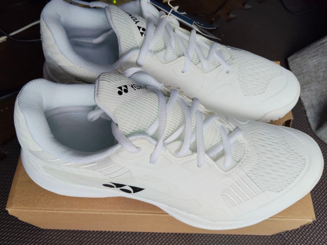 YONEX パワークッションソニケージ　25.5