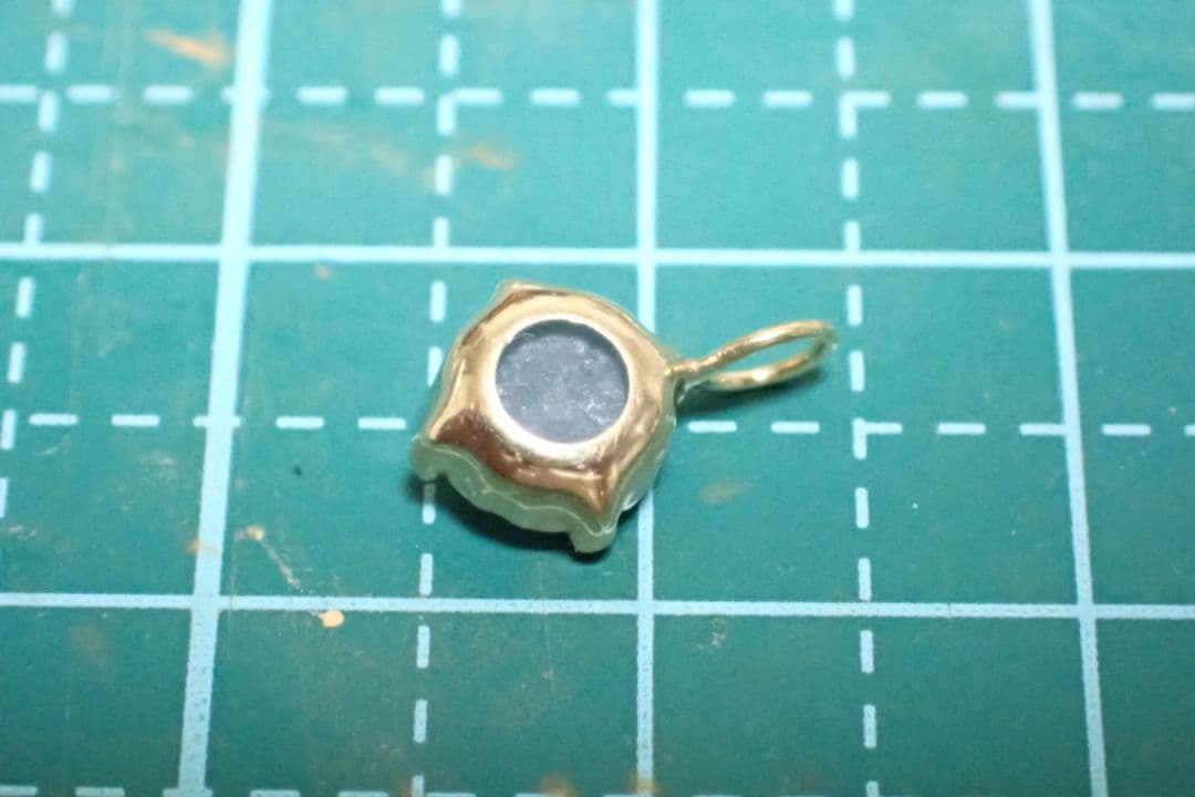 新品　未使用　糸魚川翡翠　入コン沢　青　10金　ペントップ　丸　送料無料