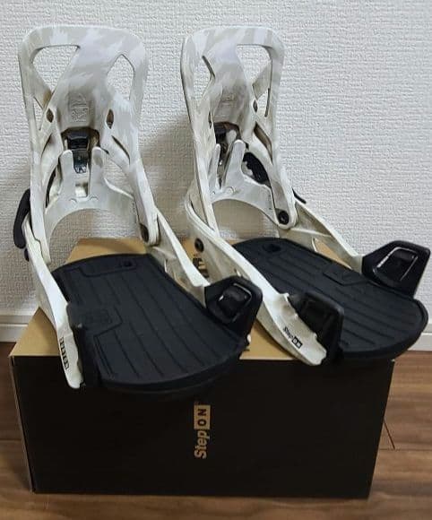 Burtoメンズ ステップオンバインディング Sサイズ ホワイト/ブラック