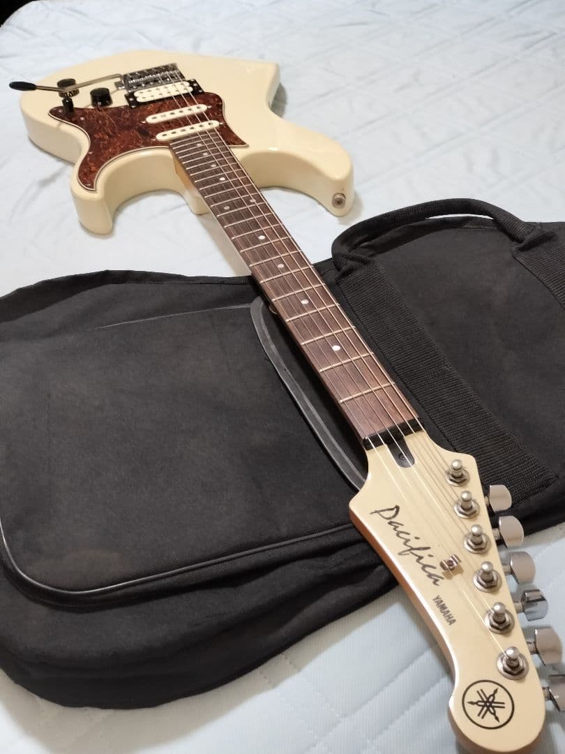 Yamaha Pacifica ヤマハ エレキギター ケース付 初心者最適