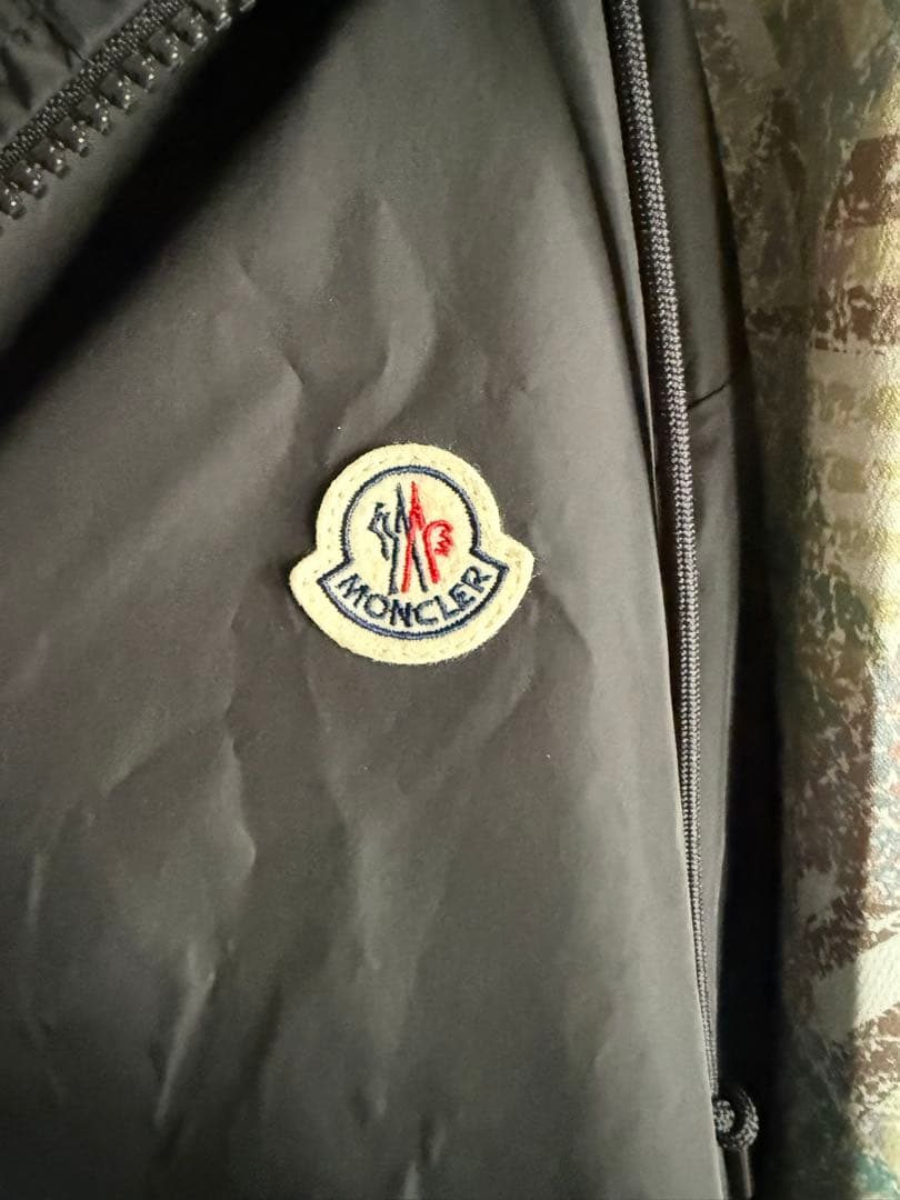 Moncler ナイロンジャケット フード付き　サイズ7
