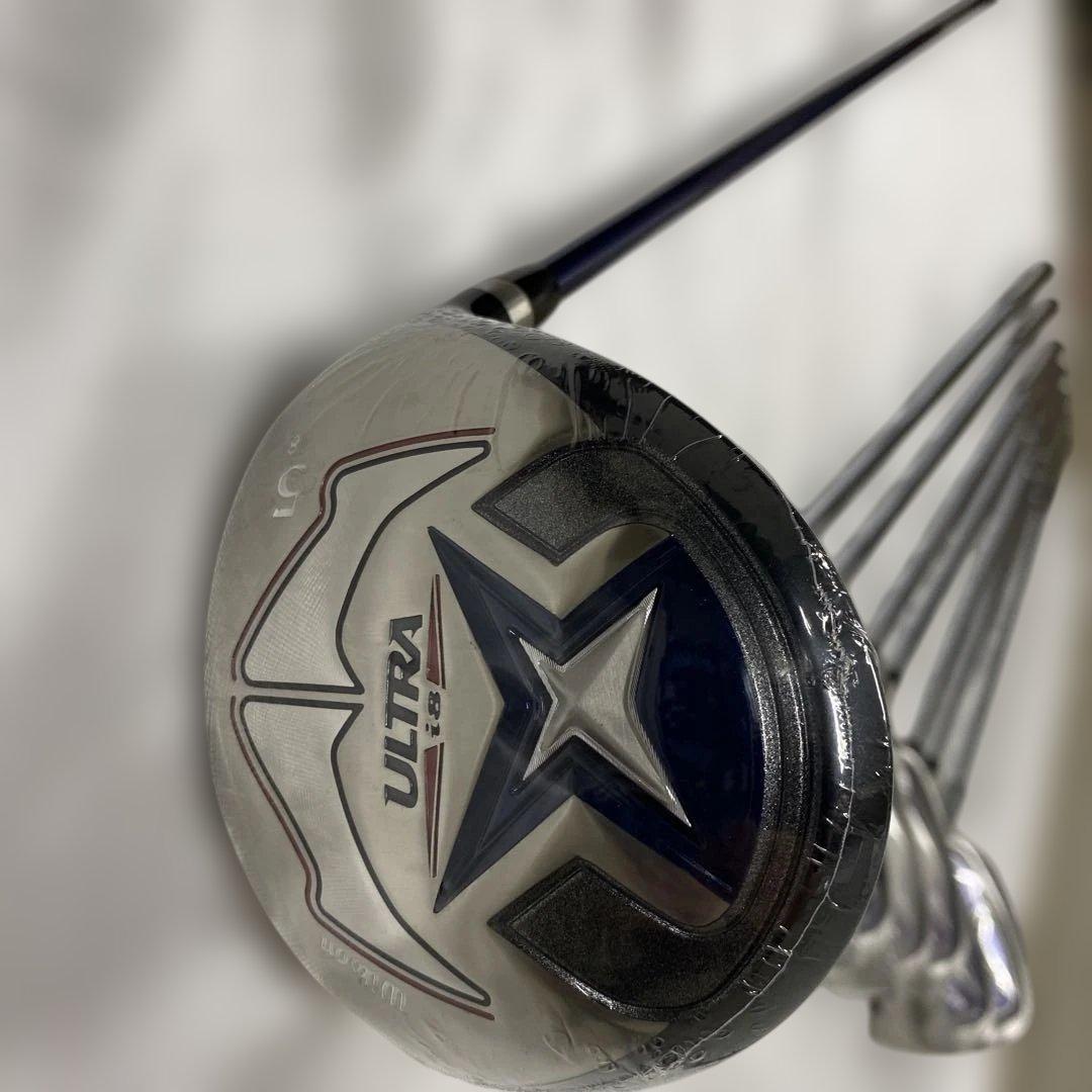 Wilson（ウィルソン）のクラブ セットとカートバッグのセット。