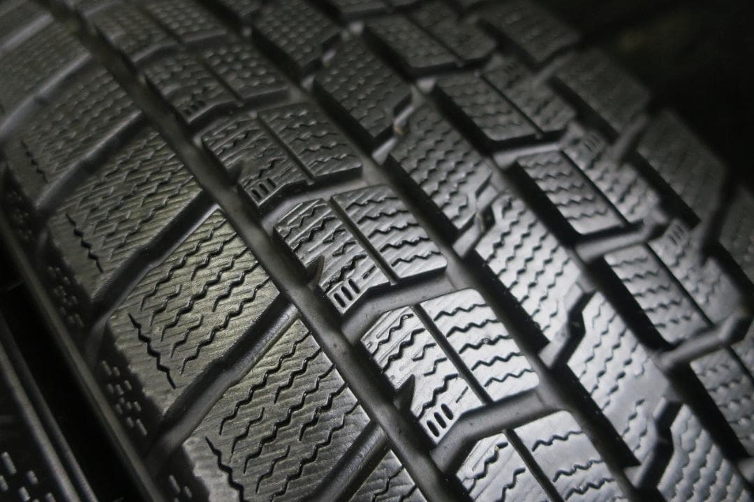 美品 日産 C26 セレナ 極上9.5分山 国産スタッドレス 195/65R15