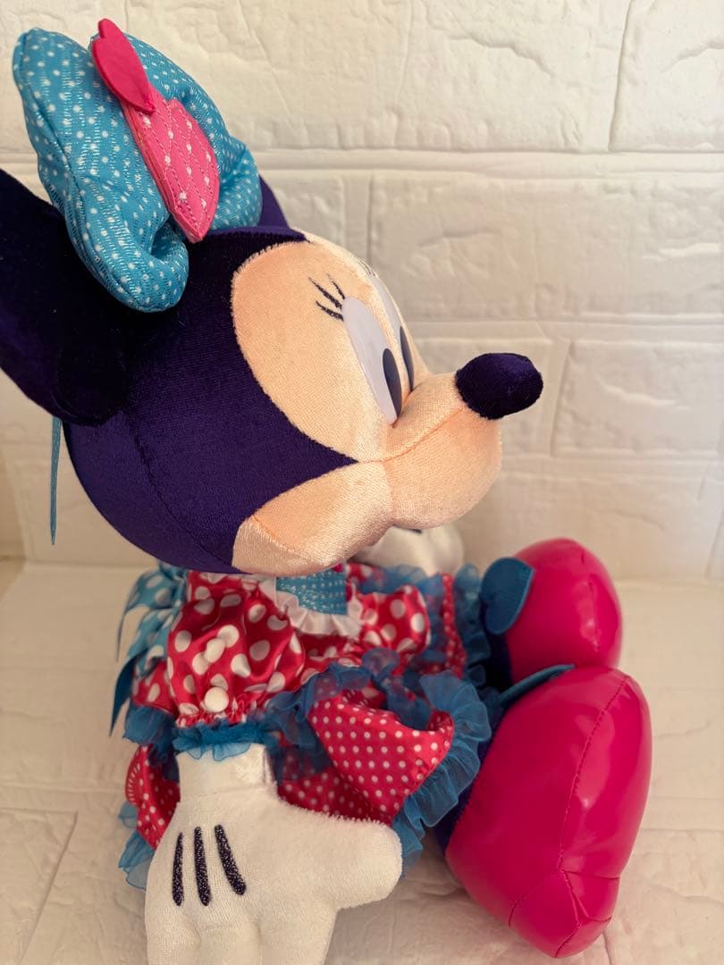 新品タグ付き　ミニー　ぬいぐるみ　ミニパル　ファンダーランド