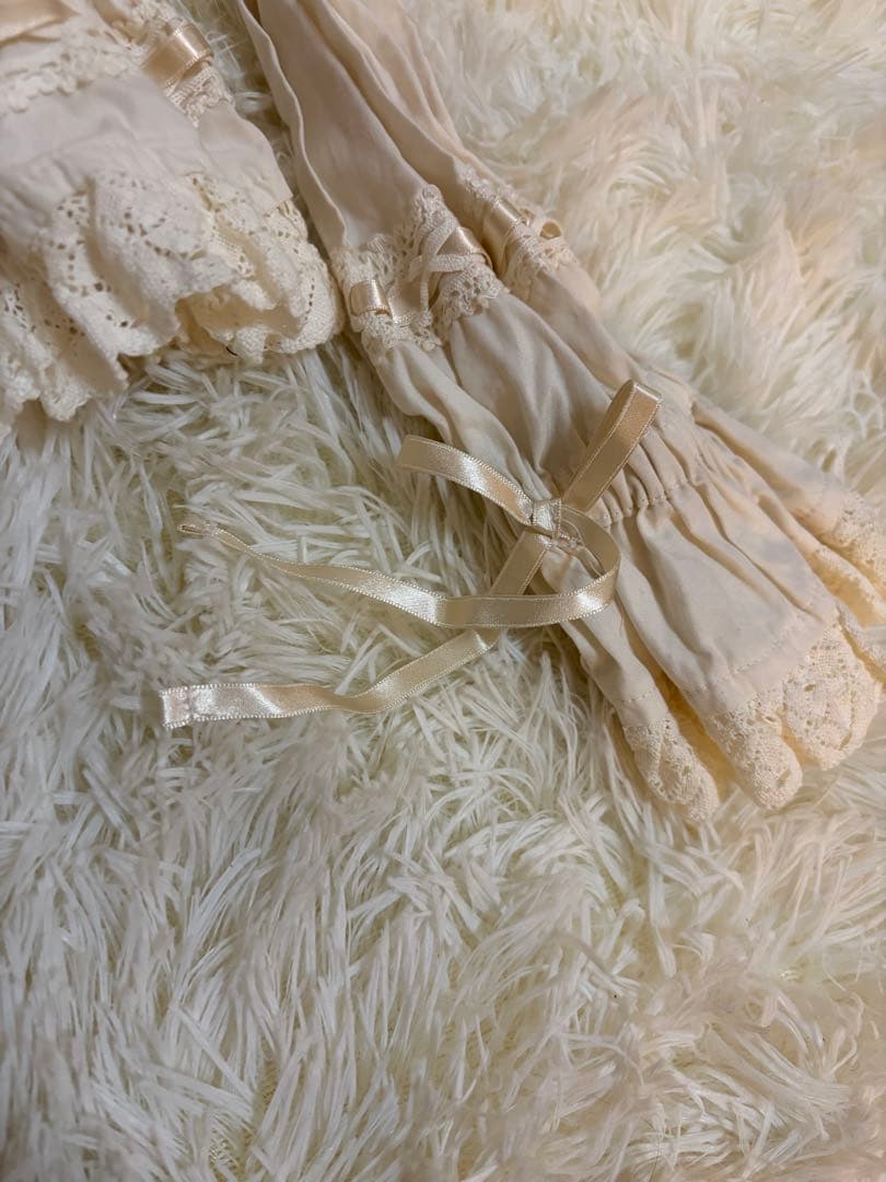 イノセントワールド　薔薇レースピンタックブラウス　　ブラウス　ロリータリ