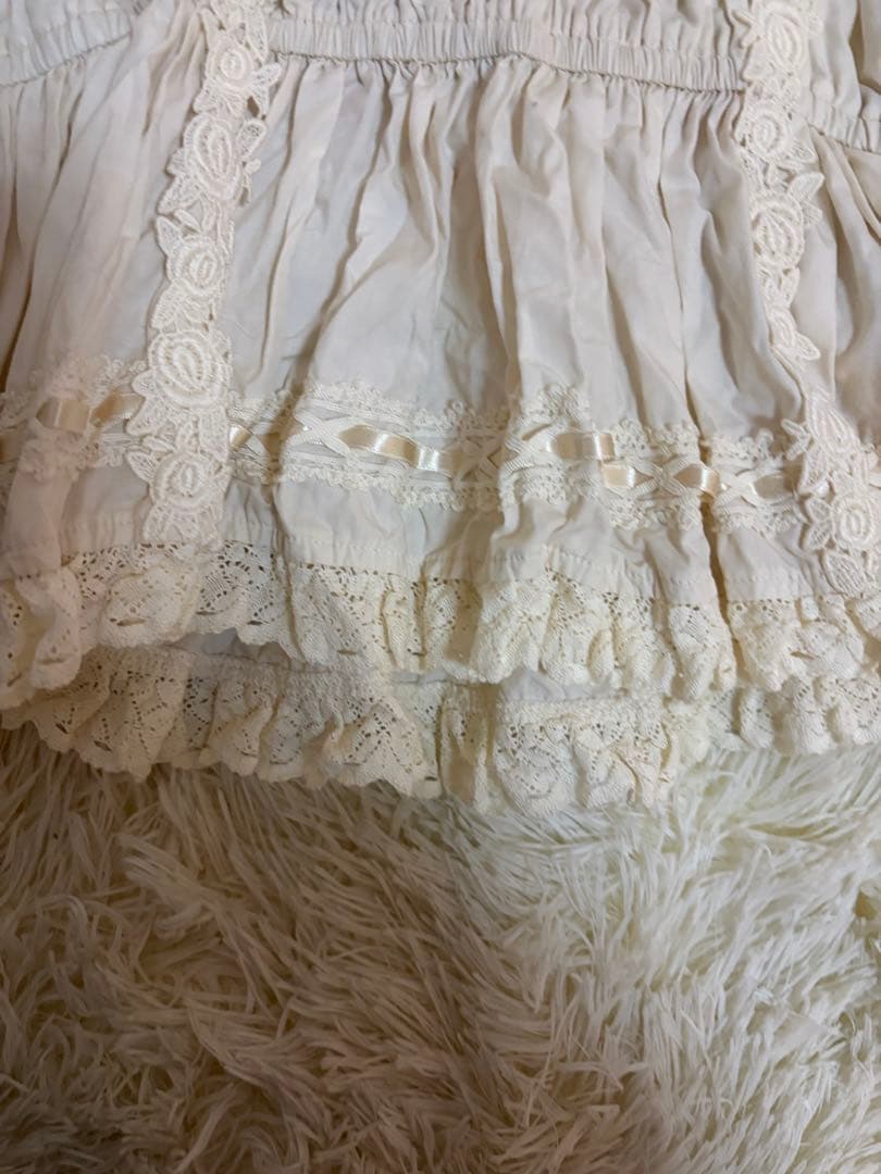 イノセントワールド　薔薇レースピンタックブラウス　　ブラウス　ロリータリ