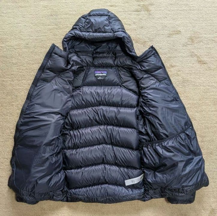【新品未使用】パタゴニア メンズフィッツロイ ダウン フーディー FA24 黒S