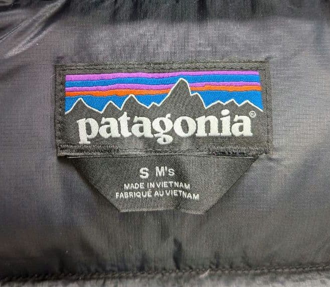 【新品未使用】パタゴニア メンズフィッツロイ ダウン フーディー FA24 黒S