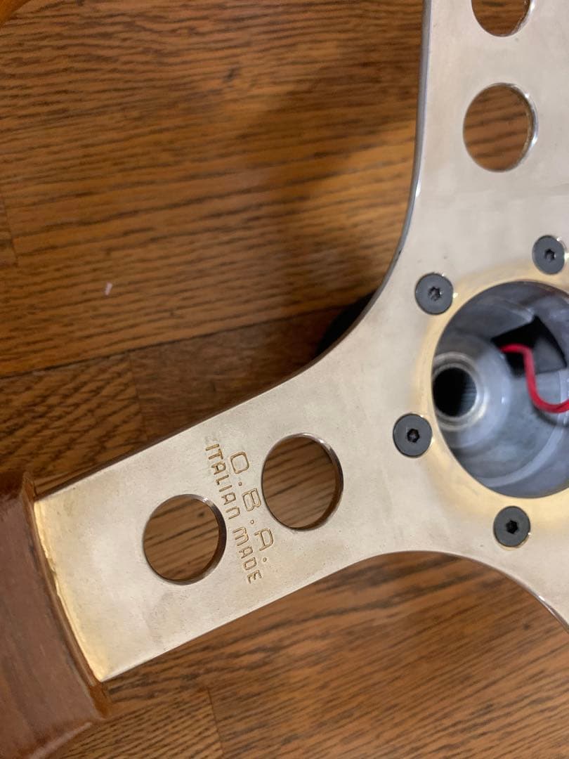 希少　超美品　OBA ウッドステアリング32.5cm ボス&ビス付き