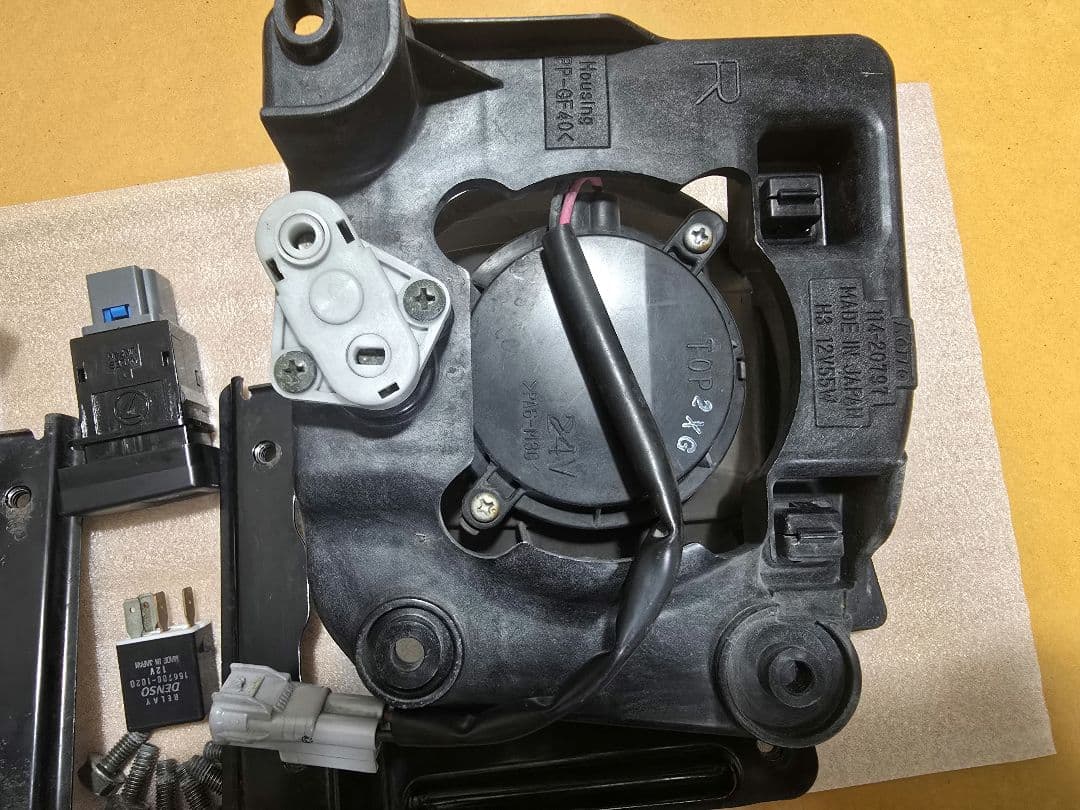 スバル インプレッサ WRX sti GDB GDA 涙目　純正フォグランプ