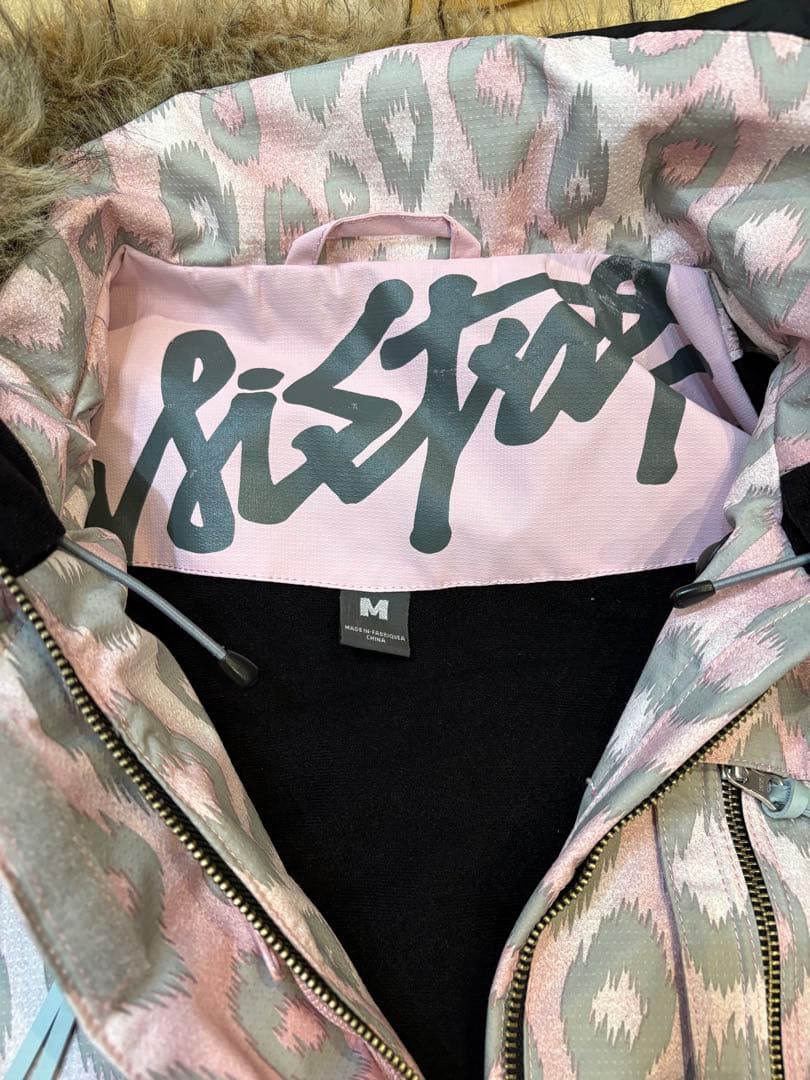 あ*い様 美品　ヒョウ柄　スノーボードウェア　M ジャケット　スノボ　ファー