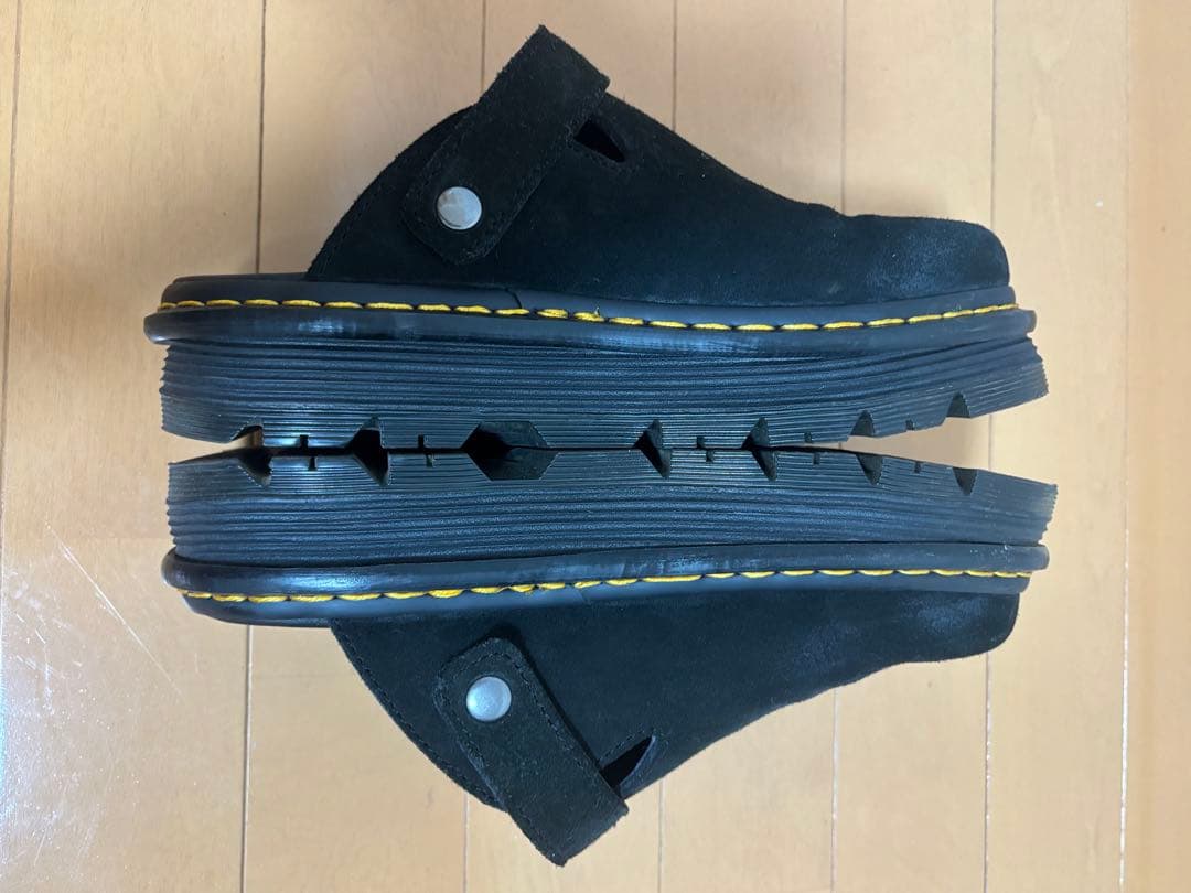 Dr. Martens ブラックサンダル
