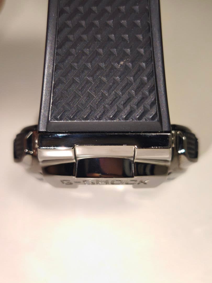 G-SHOCK GM-110B-1AJF 5553 メタルカバード マルチカラー