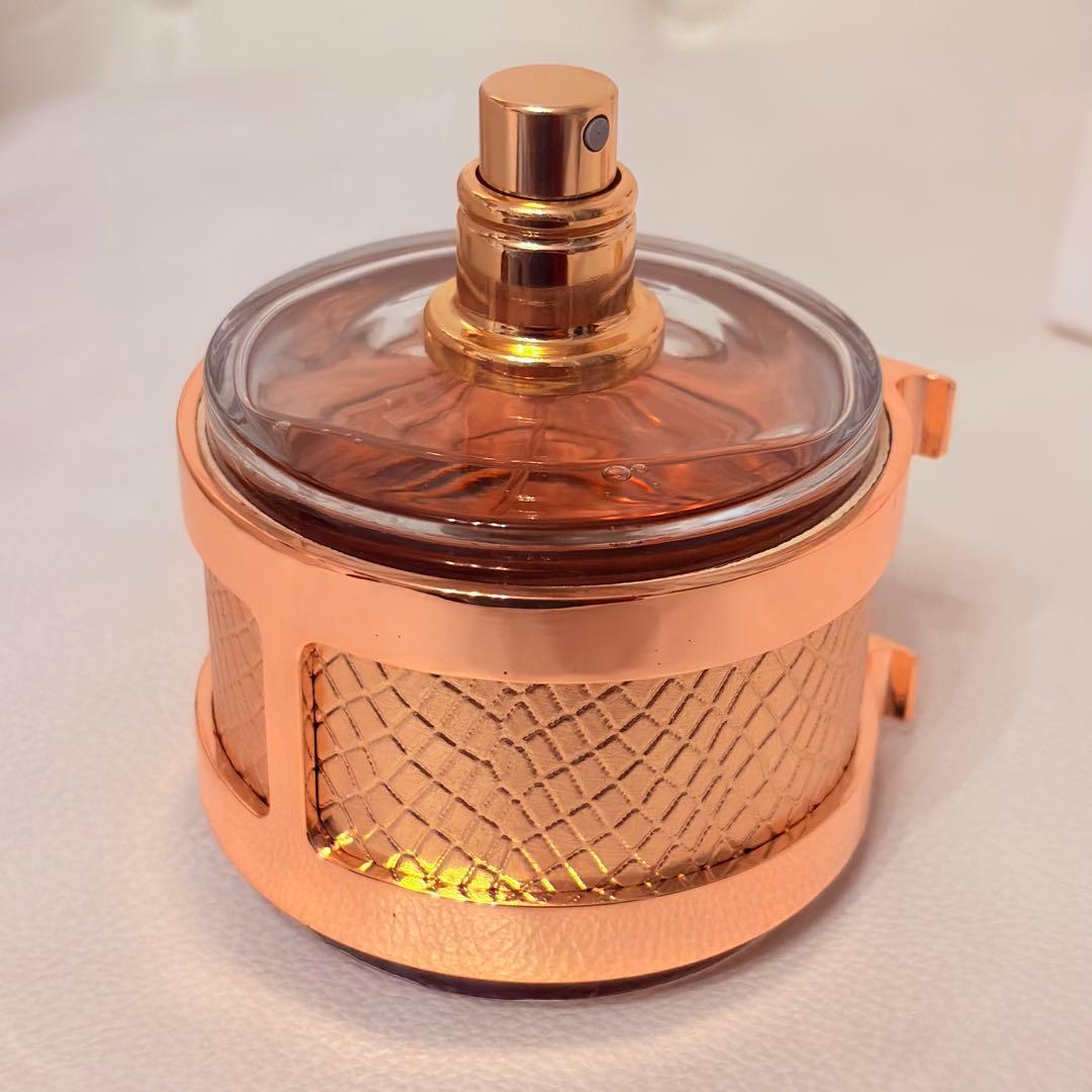 日本未発売　ドバイ限定品　100ml キャロライナヘレナ　オーデパルファム