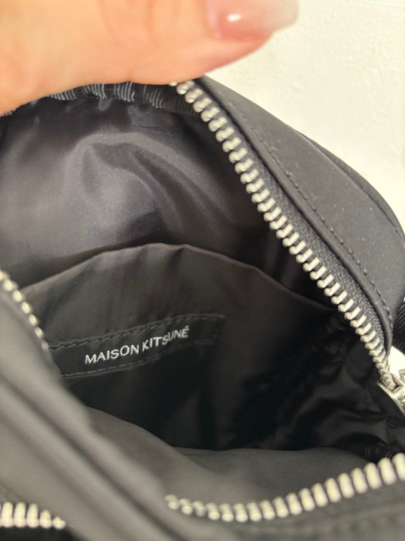 メゾンキツネショルダーポシェット