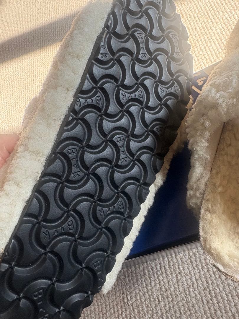 BIRKENSTOCK ホワイトファーサンダル　アリゾナ　新品37 24センチ