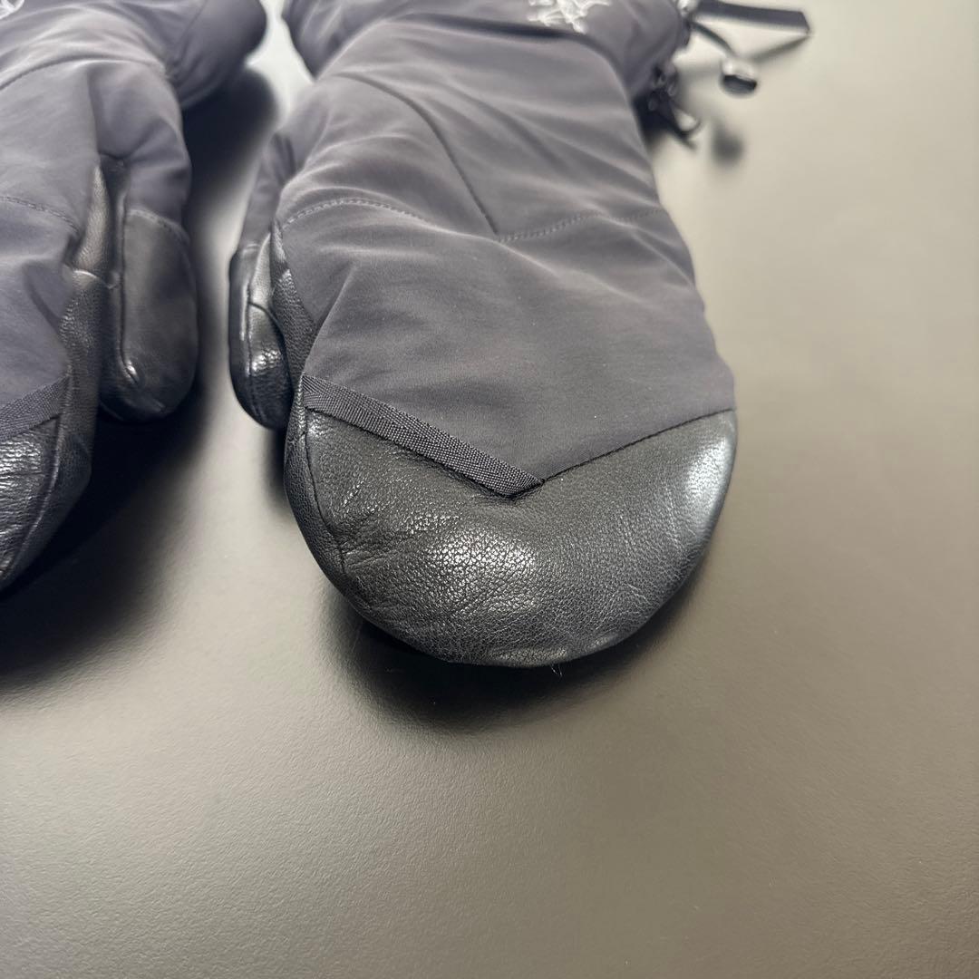 アークテリクス フィションSVミトン 黒 Mサイズ