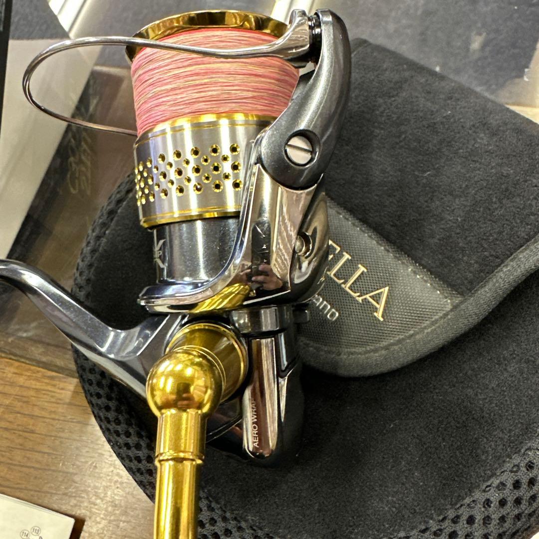 シマノ　10ステラ C3000HG ハンドル未使用