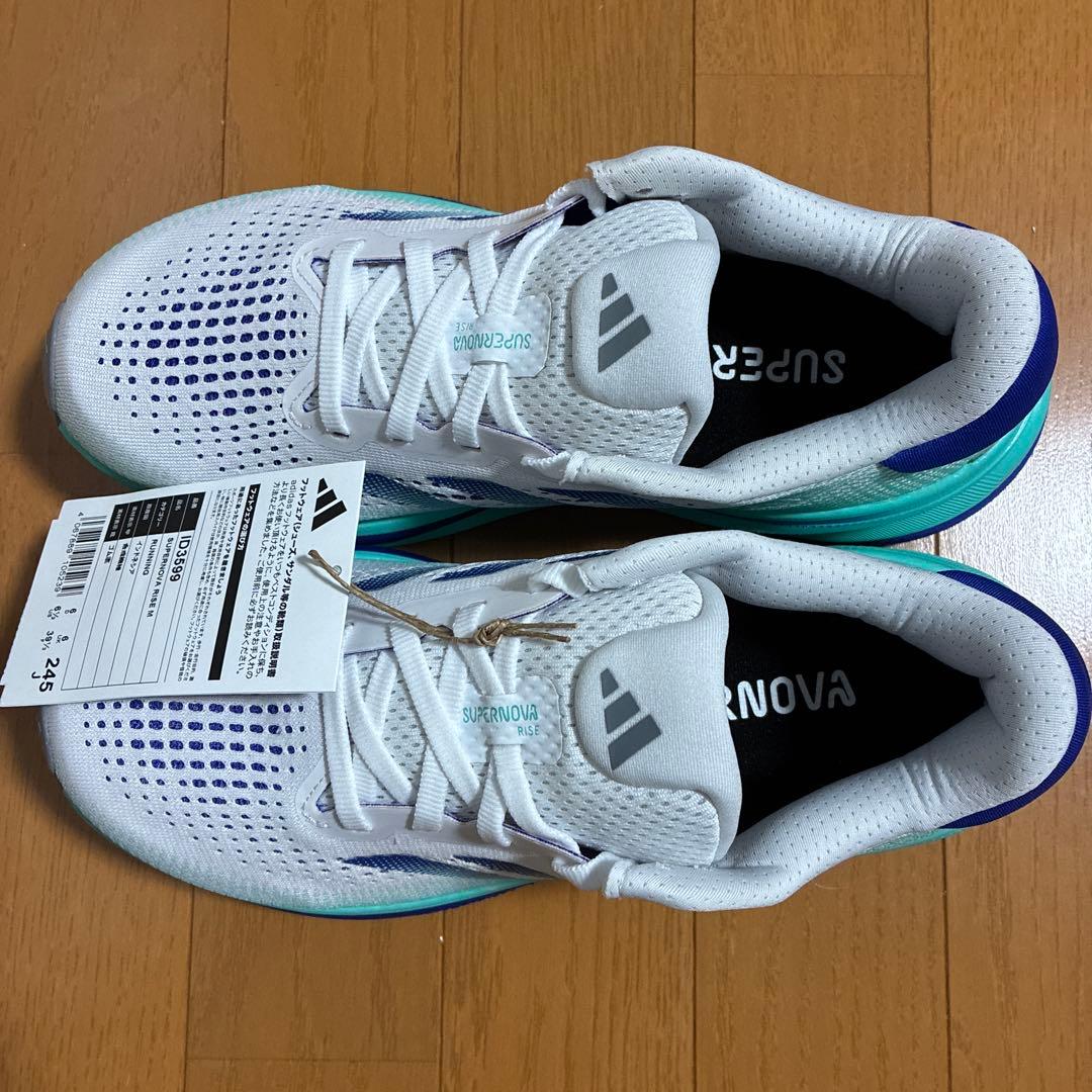 アディダス ランニングシューズ　スーパーノヴァ ライズ　ID3599【24.5】