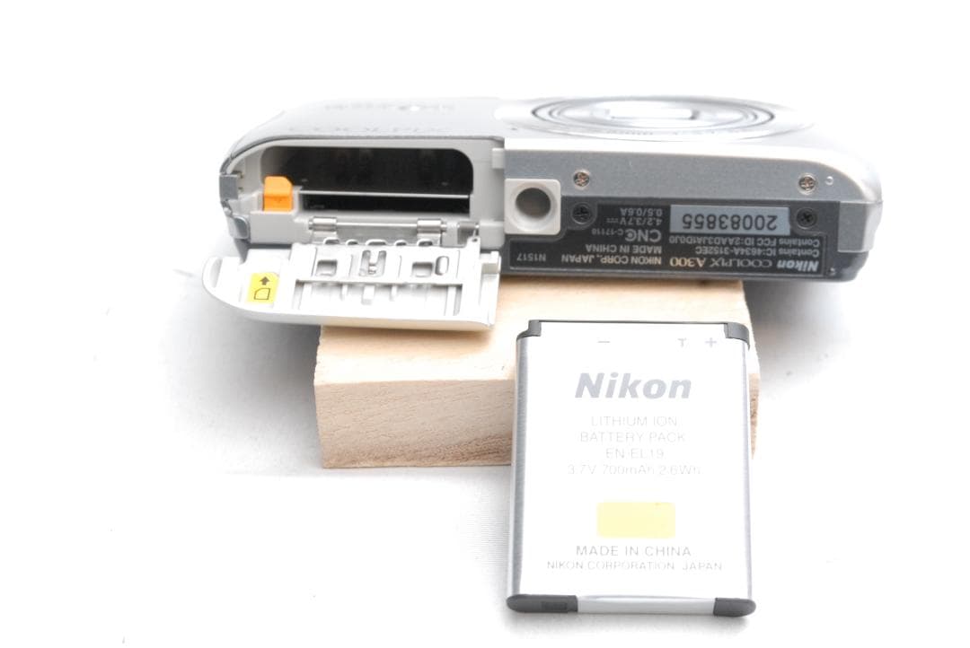Nikon COOLPIX A300 (良品）