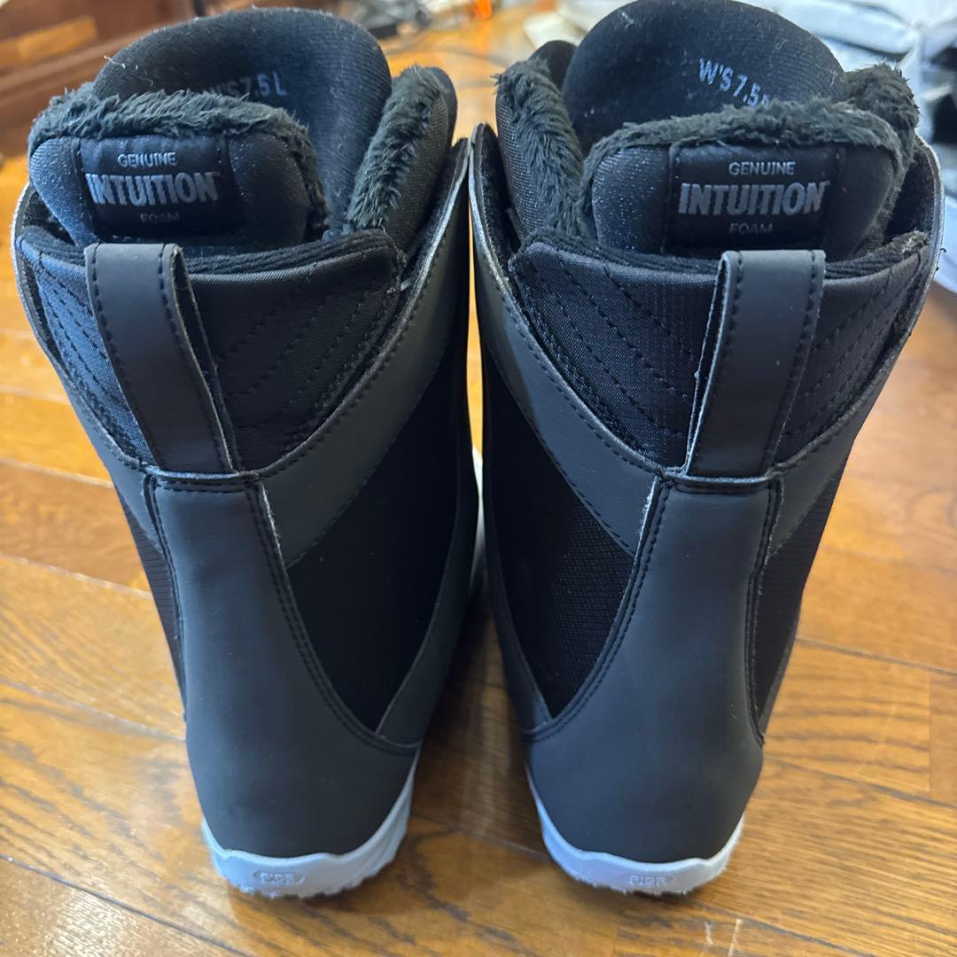 女性用スノーボードブーツ ホワイト/ブラック